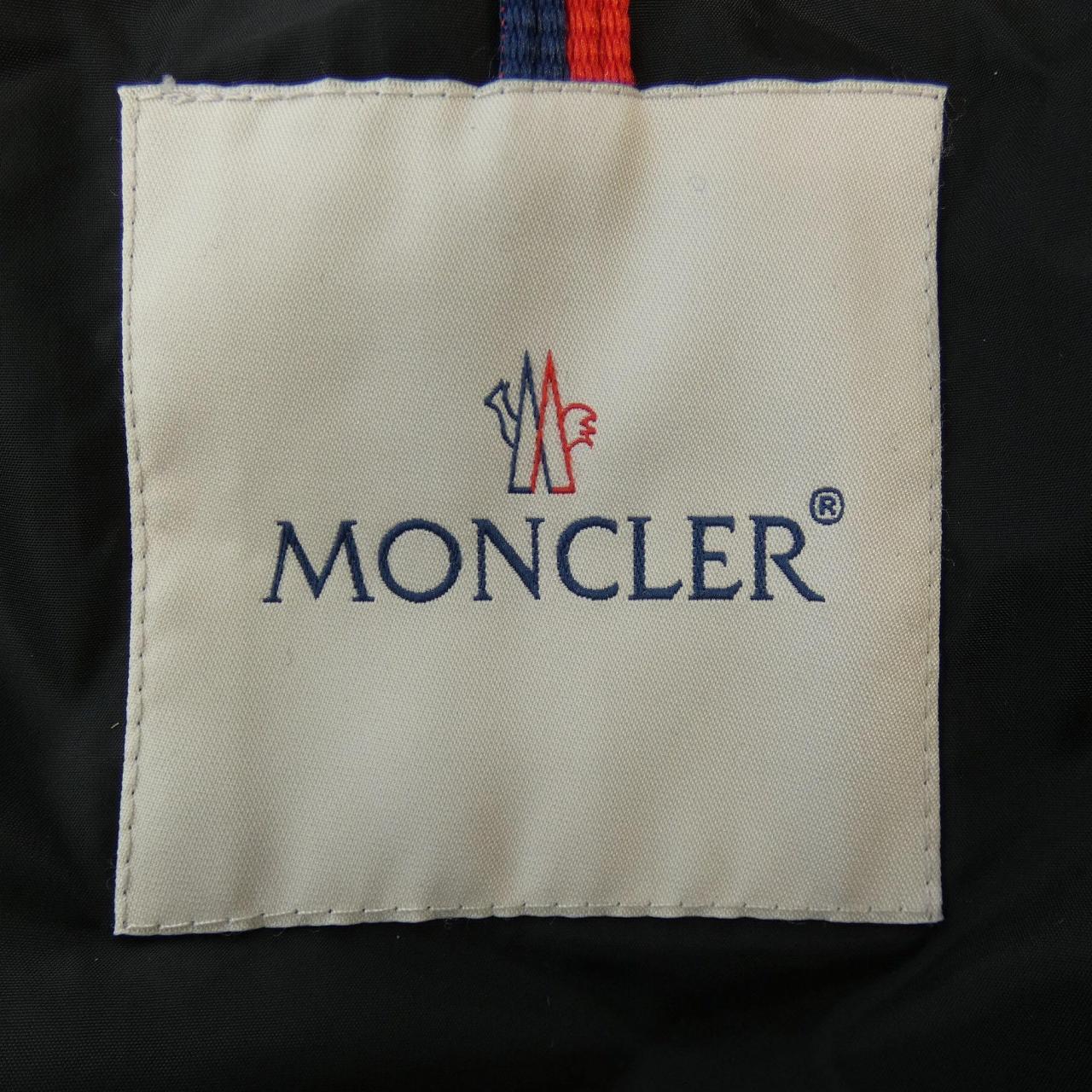 モンクレール MONCLER ダウンジャケット