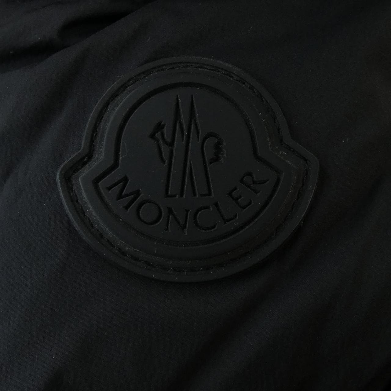 モンクレール MONCLER ダウンジャケット