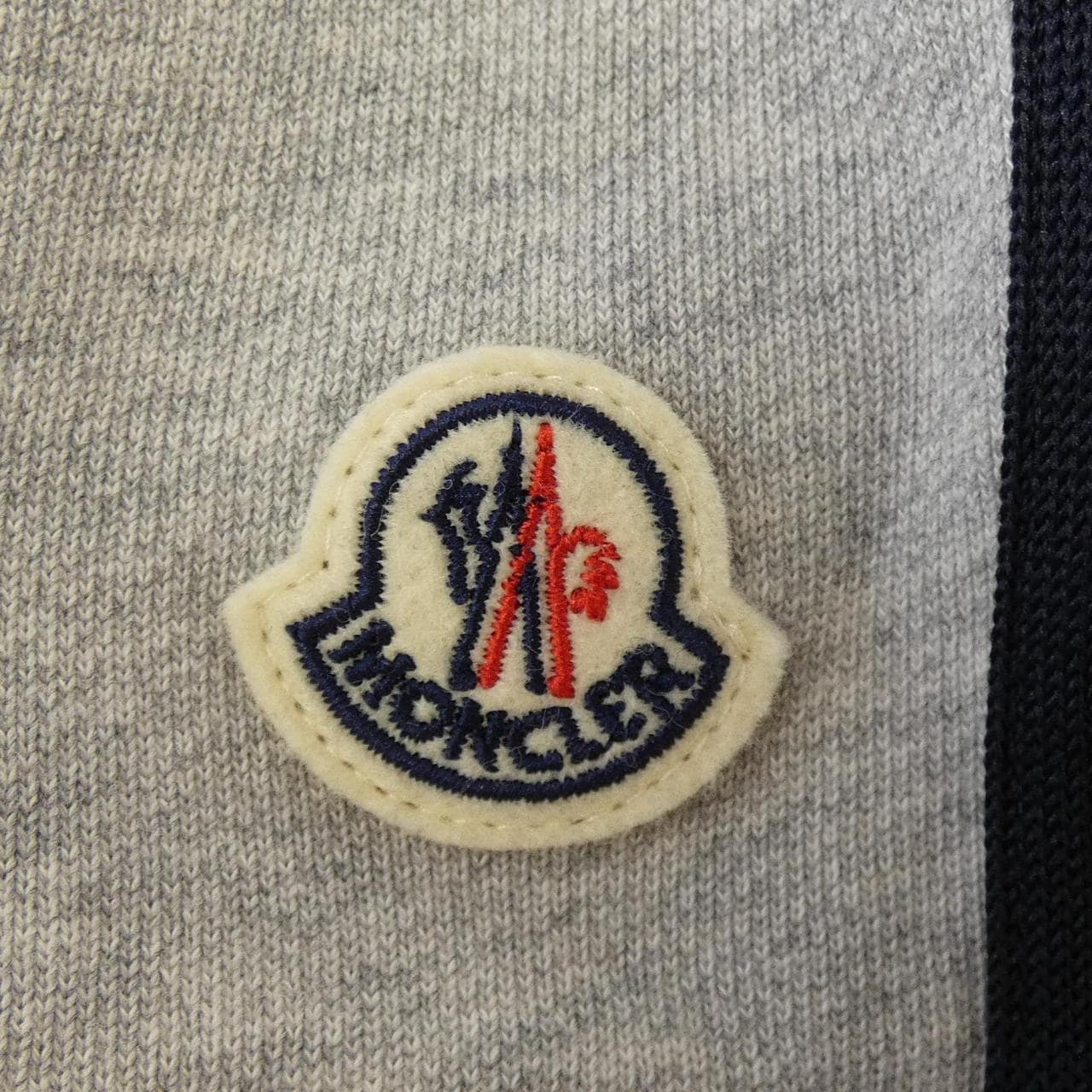 モンクレール MONCLER F10918H70800 ショートパンツ