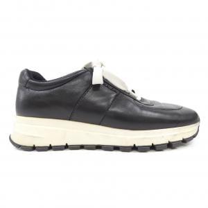 プラダ PRADA スニーカー