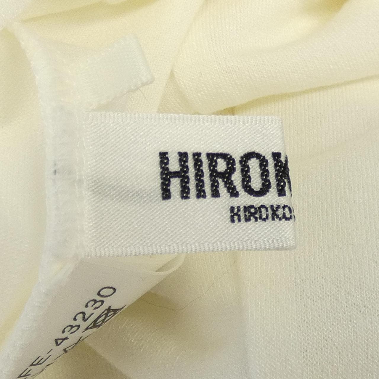 ヒロコ ビス HIROKO BIS RBKFE-43230 Tシャツ