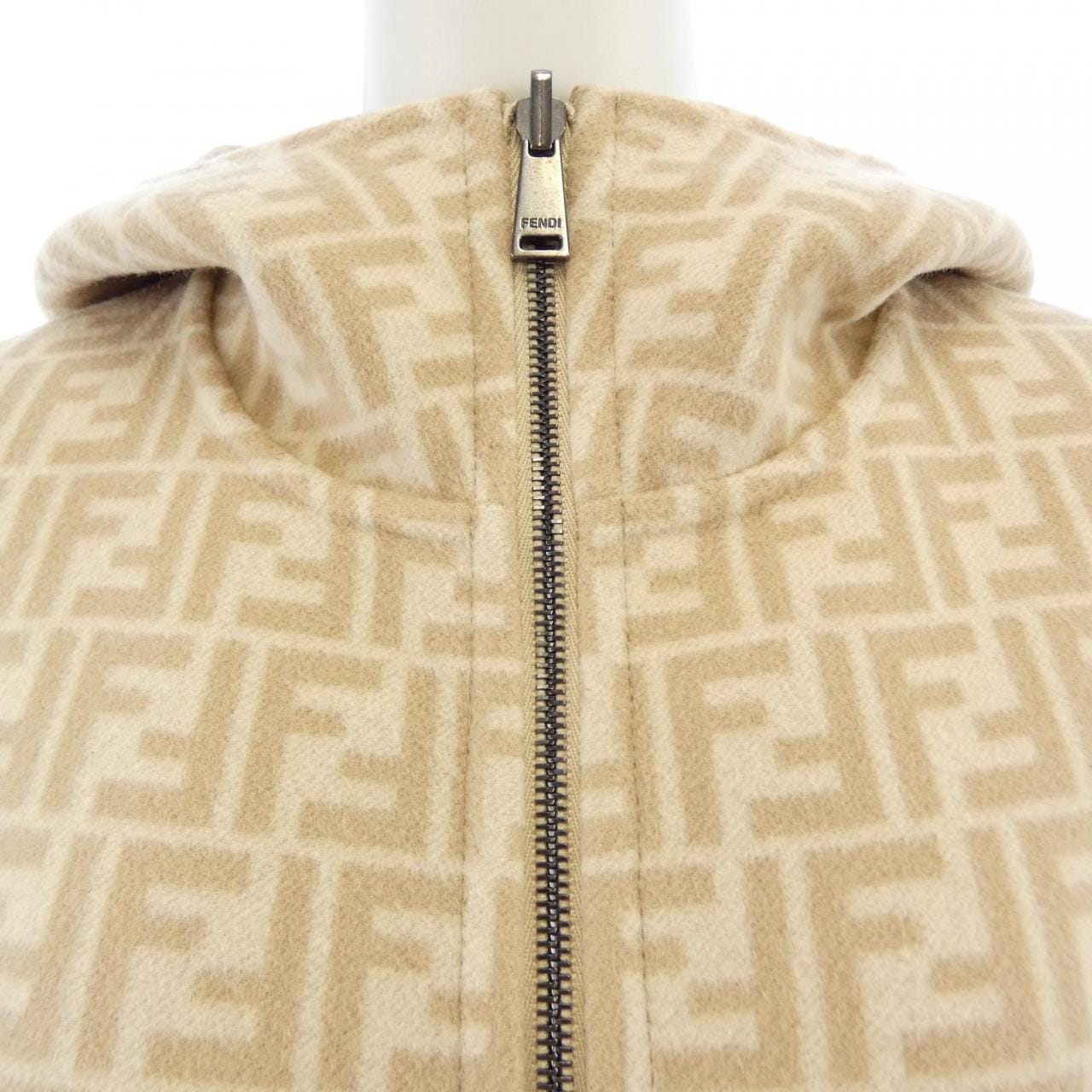 フェンディ FENDI FFモチーフ　 FJ6993 A5HD ジャケット