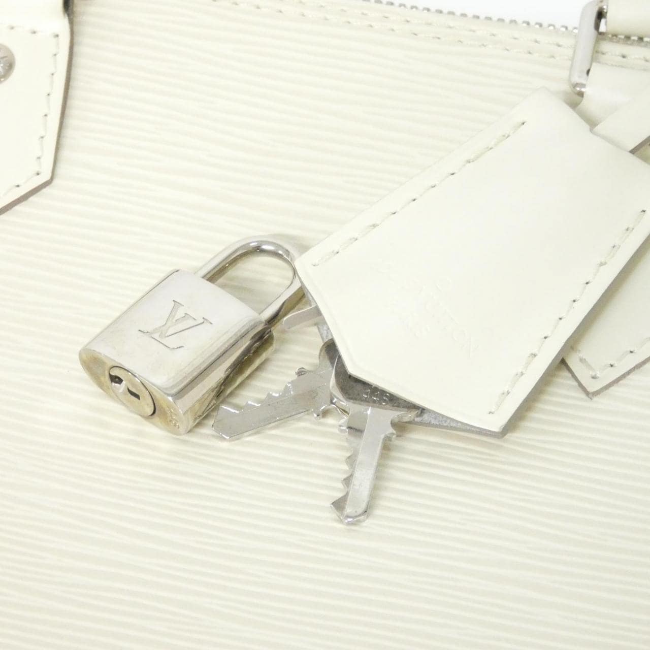 ルイヴィトン エピ アルマ PM M4030J バッグ