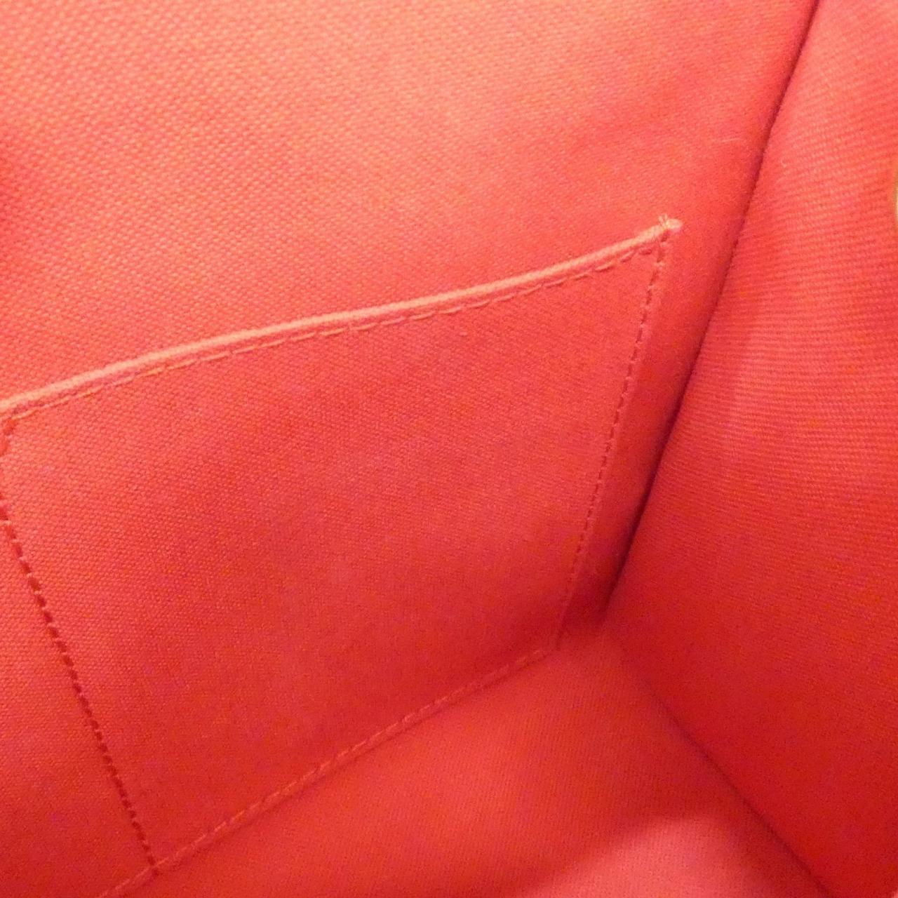 ルイヴィトン モノグラム ジャイアント オンザゴー PM M46373 バッグ