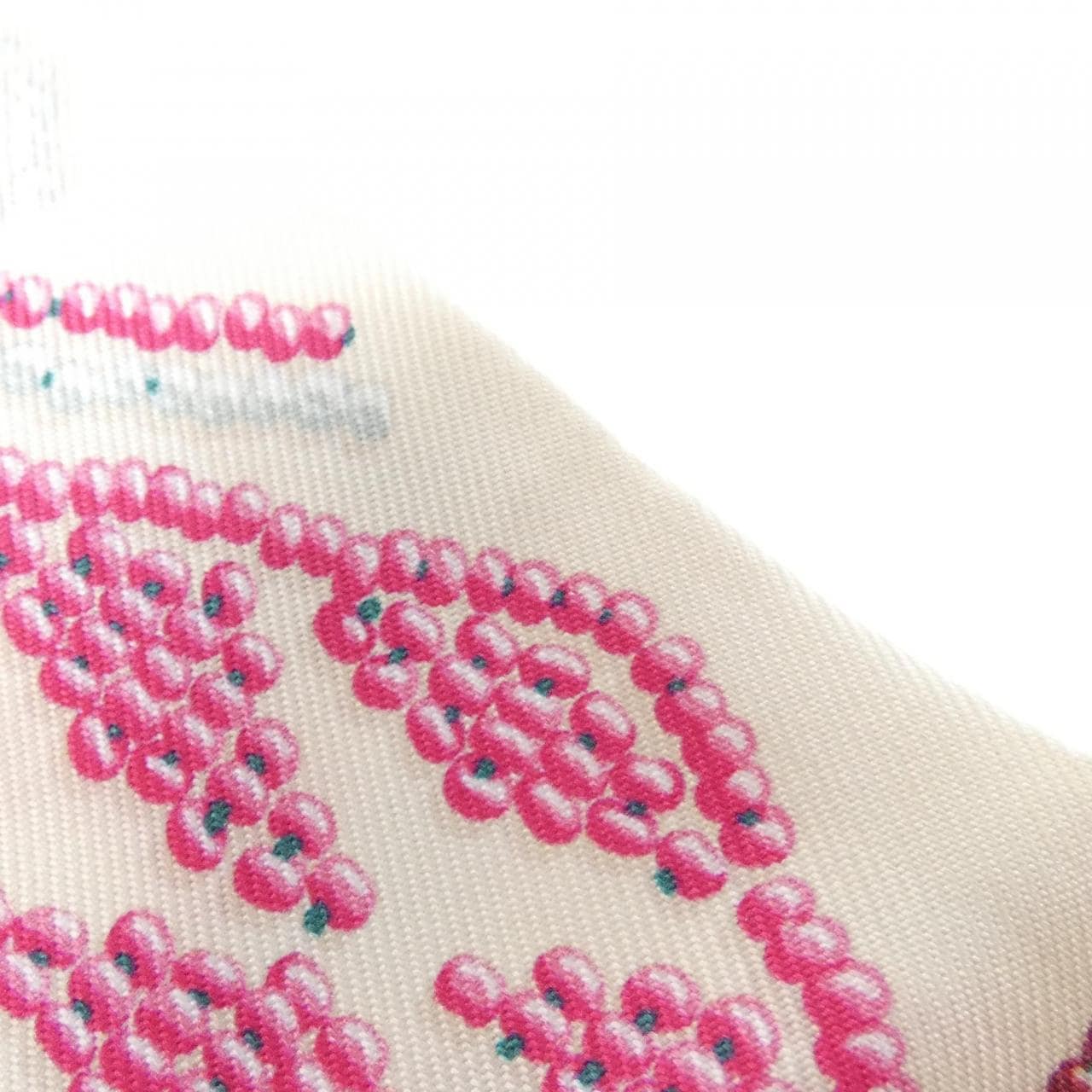 エルメス KELLY EN PERLES ツイリー 062552S スカーフ