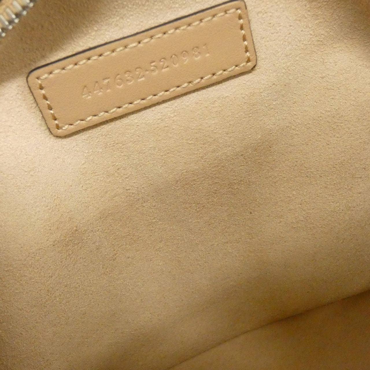 Gucci GG MARMONT 447632 UM8BN Shoulder Bag