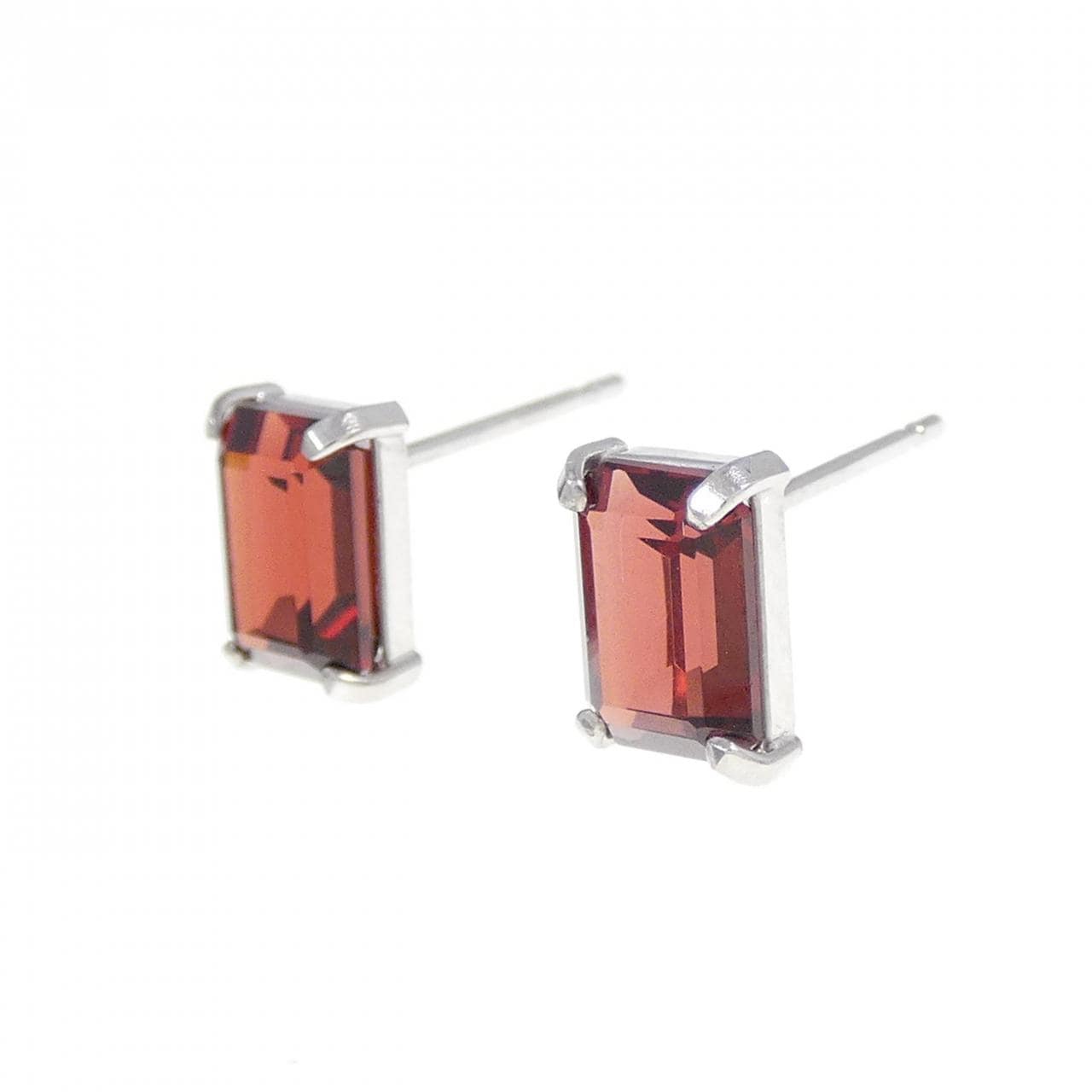 K14WG Garnet Earrings