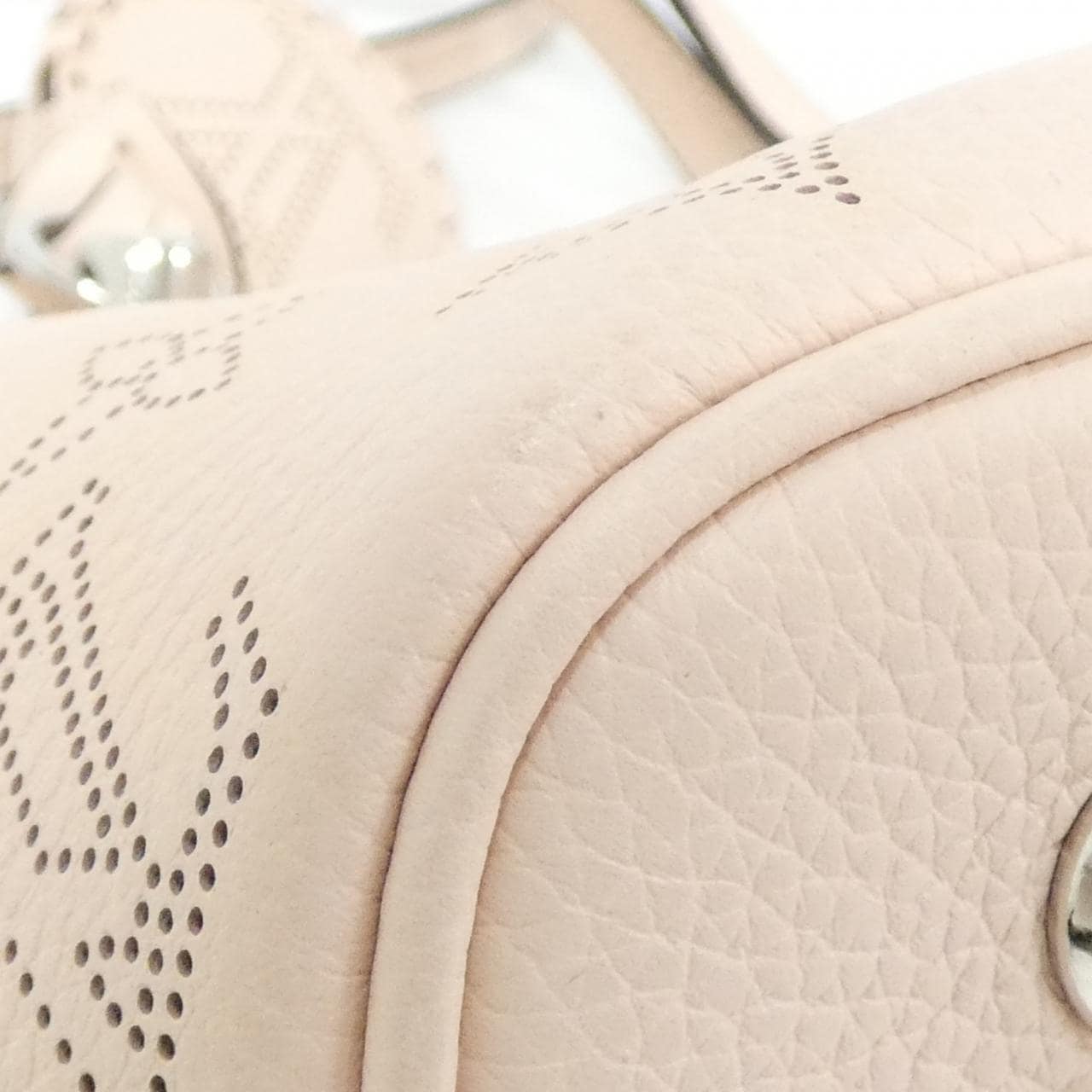 ルイヴィトン マヒナ ブロッサム PM M23196 バッグ