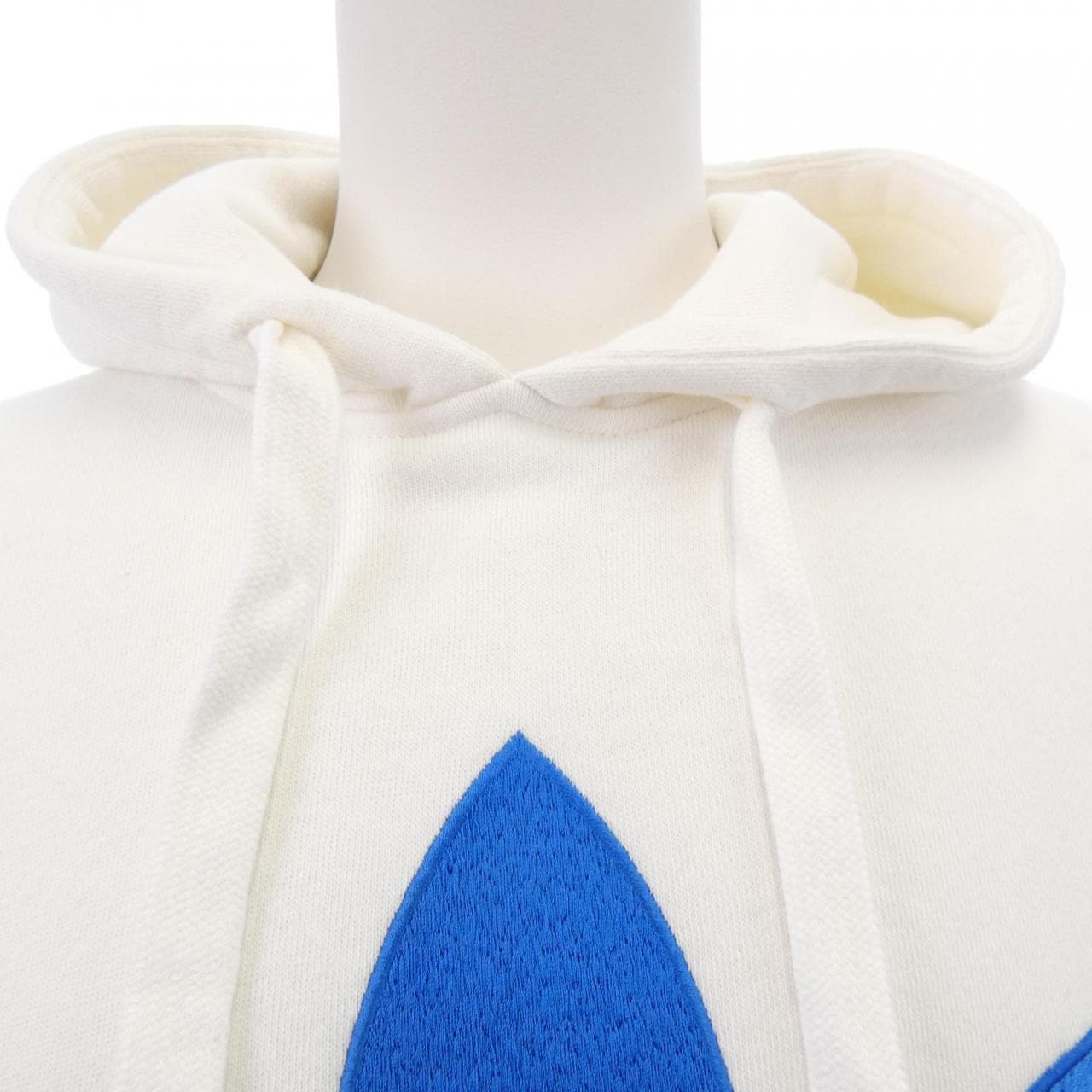 グッチ GUCCI ADIDAS トレフォイルエンブロイダリー 702607 XJEDA パーカー