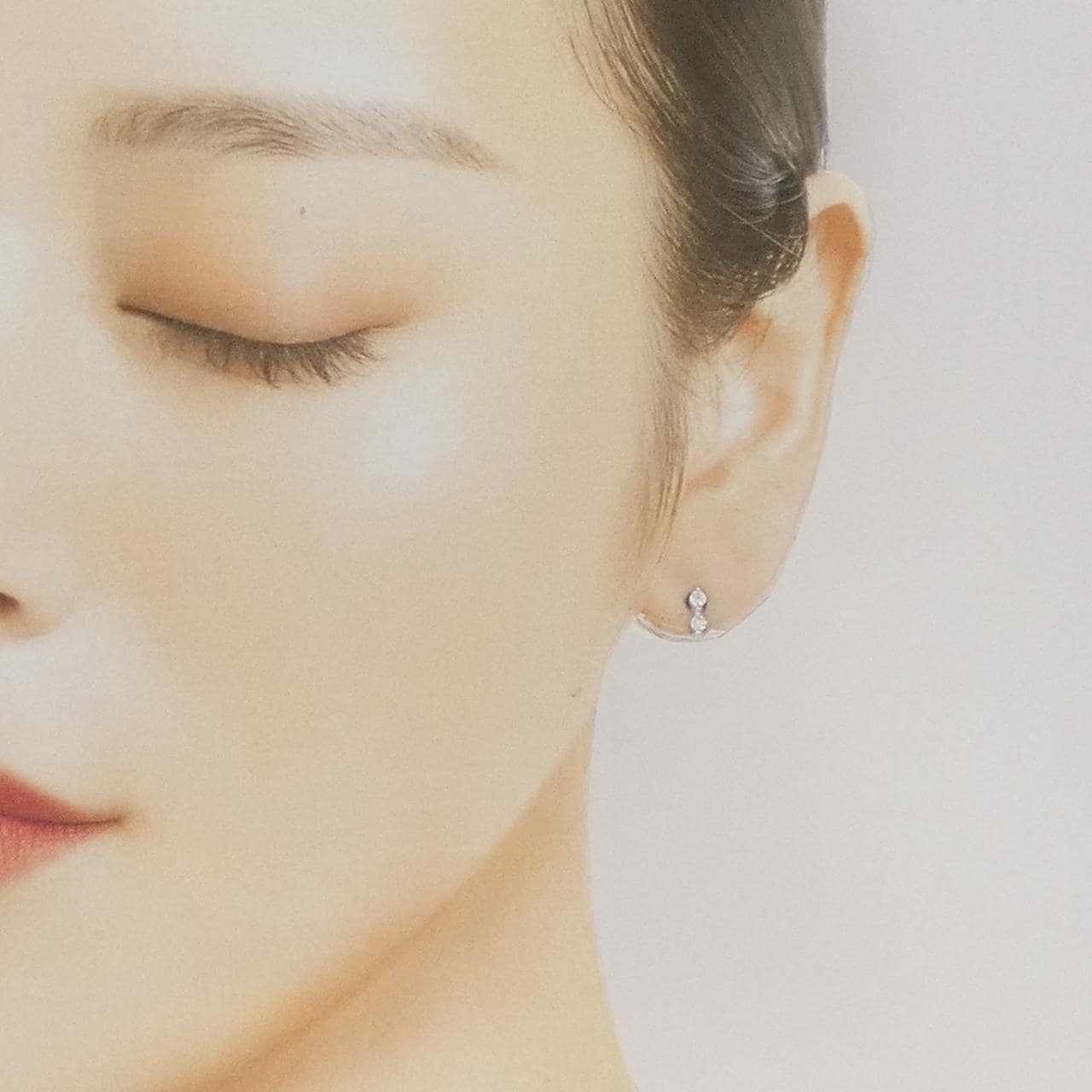 K18WG ダイヤモンド ピアス