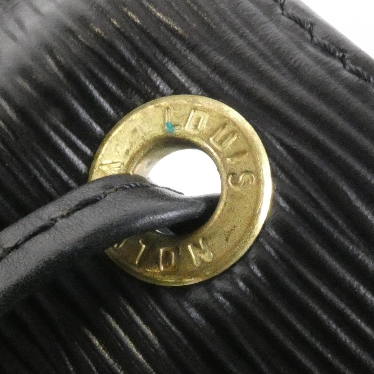ルイヴィトン エピ プチ ノエ M44102 ショルダーバッグ