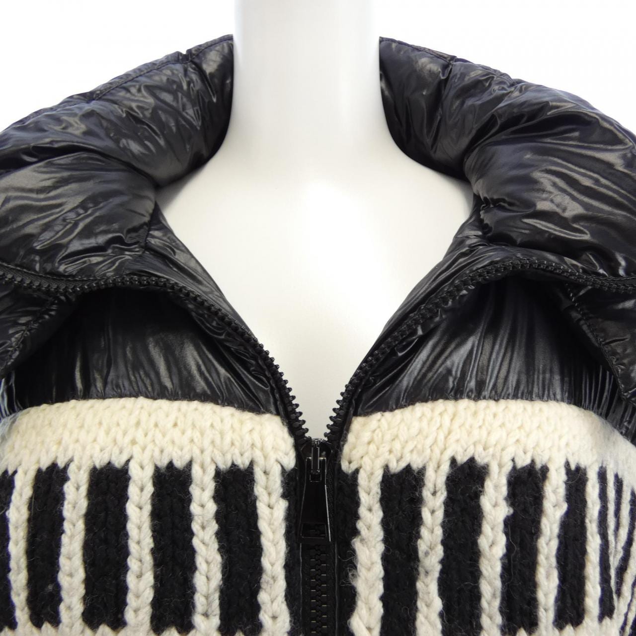 モンクレール MONCLER HYOSERIS ダウンジャケット