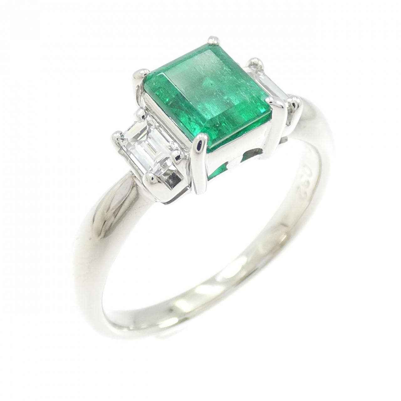 PT900 エメラルド リング 1.05CT