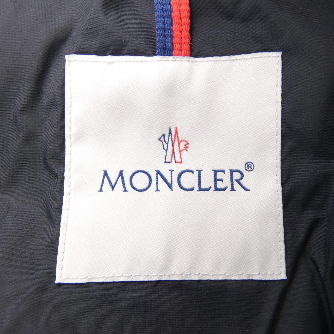 モンクレール MONCLER ダウンジャケット