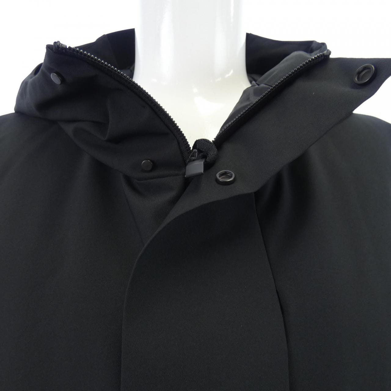 モンクレール MONCLER ダウンジャケット
