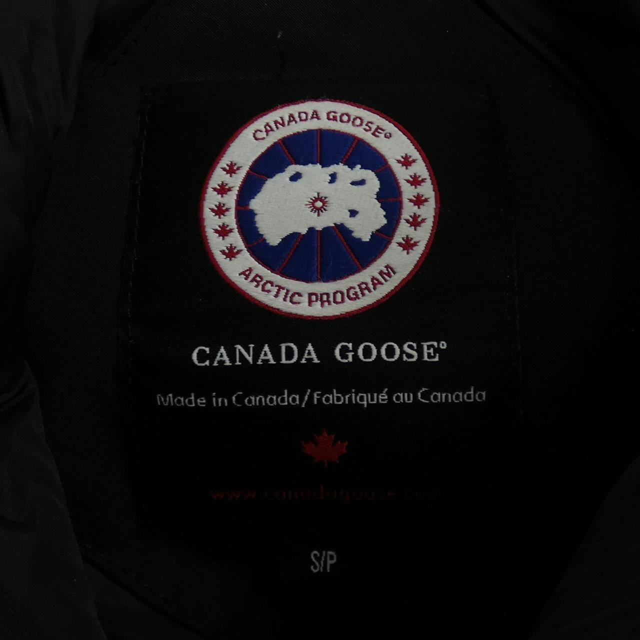 カナダグース CANADA GOOSE ダウンジャケット