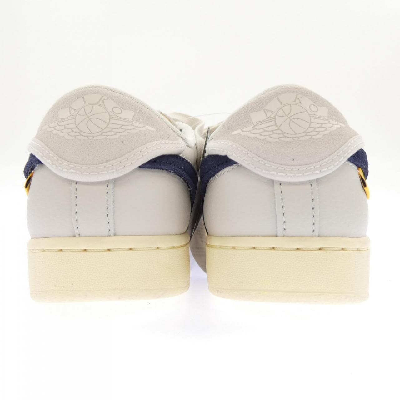 ナイキ NIKE DZ4864-100 スニーカー