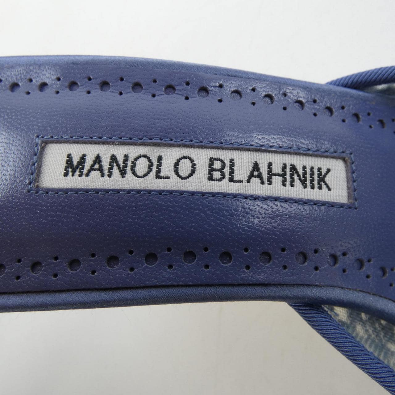 マノロブラニク MANOLO BLAHNIK MAYSALE パンプス