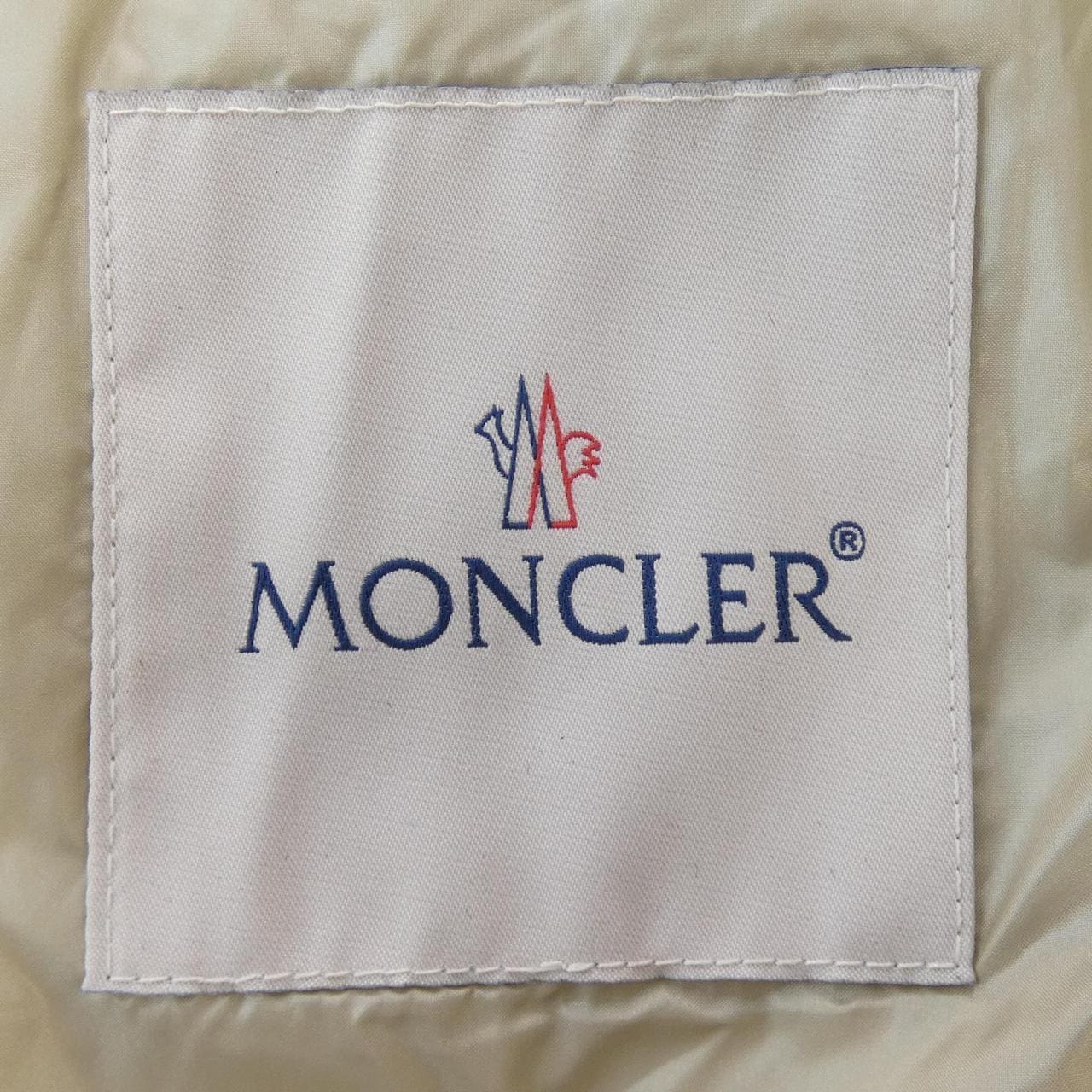 MONCLER蒙克勒羽绒服