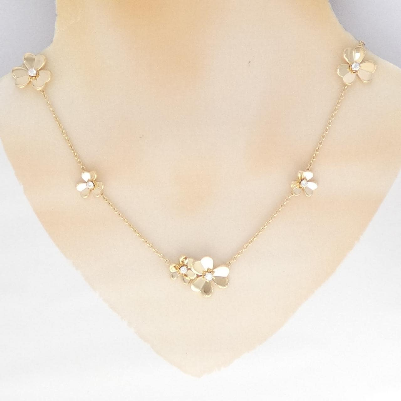 ヴァンクリーフ&アーペル フリヴォル　9フラワー ネックレス
