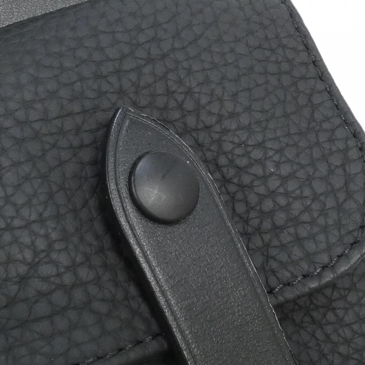 ルイヴィトン トリヨン クリストファー メッセンジャー M58476 ショルダーバッグ