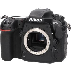 NIKON D500