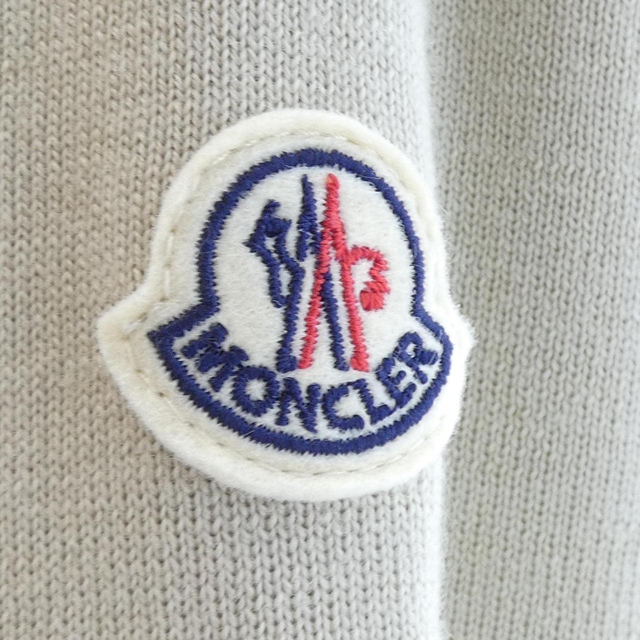 【新品】モンクレール MONCLER K20939B00024 ダウンジャケット