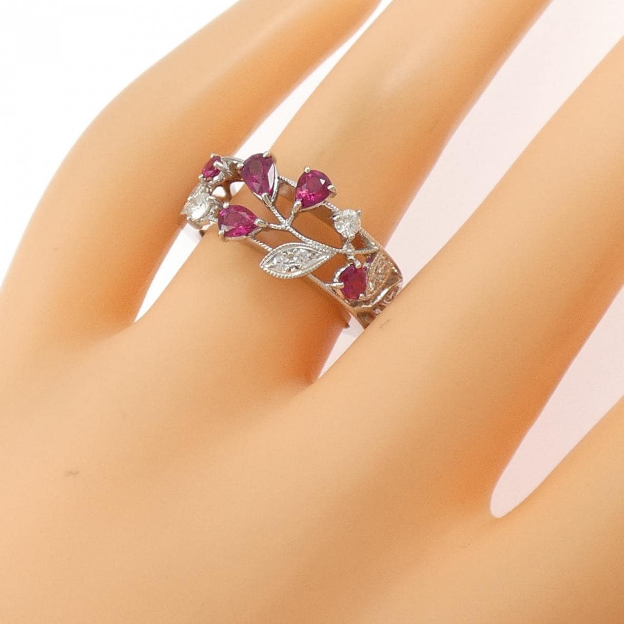 ミキモト ルビー リング 0.83CT