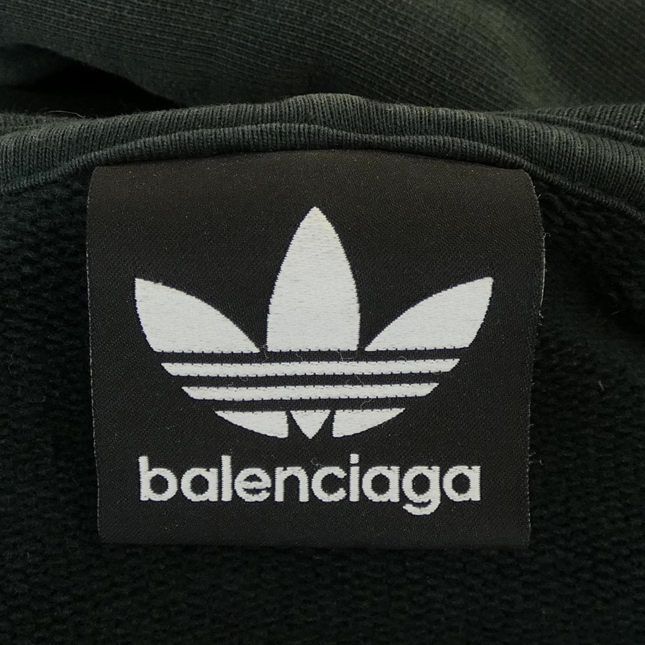 バレンシアガ BALENCIAGA ADIDAS 712396 TNVA9 パーカー