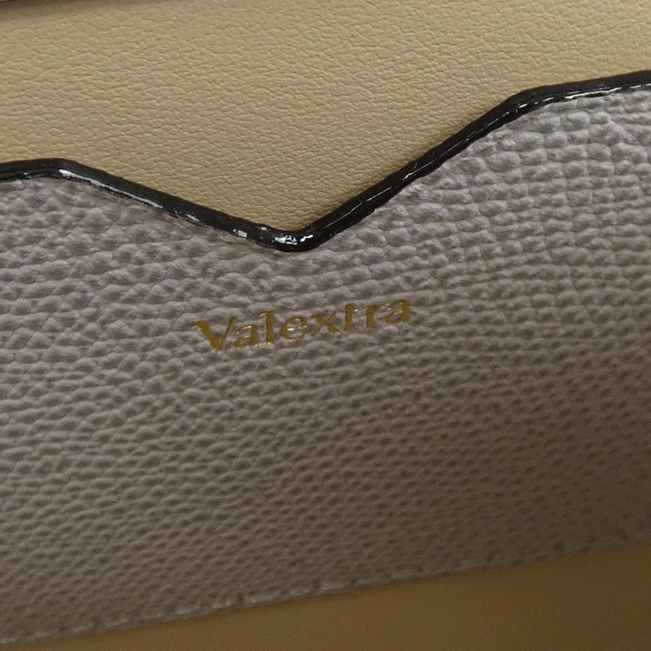 ヴァレクストラ VALEXTRA イジィデ ISIDE WBES0022028LOC99 BAG