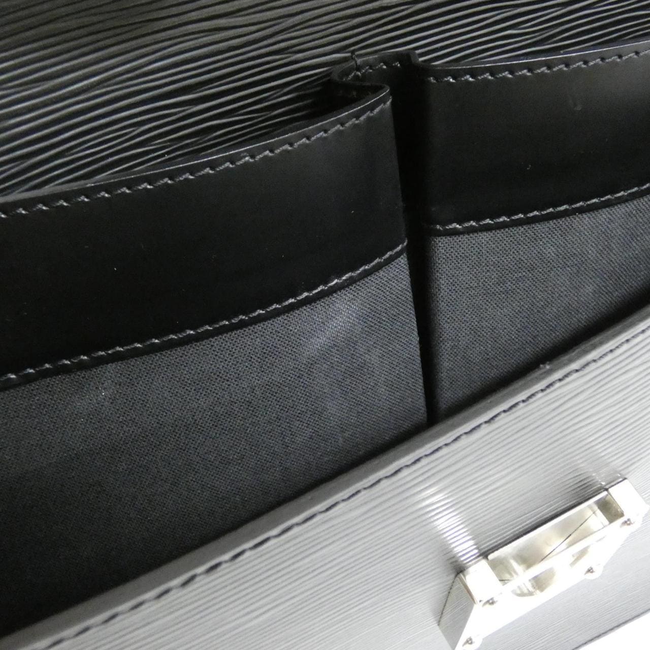 ルイヴィトン エピ ブリーフケース ロブスト 41-2 M54542 バッグ