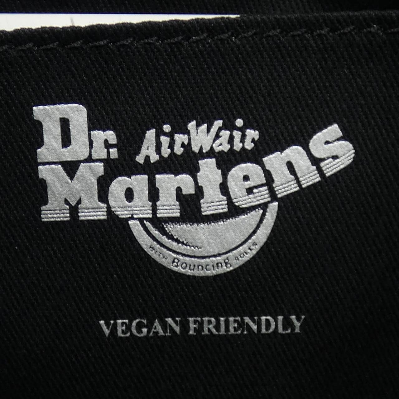 ドクターマーチン DR.MARTENS BACKPACK