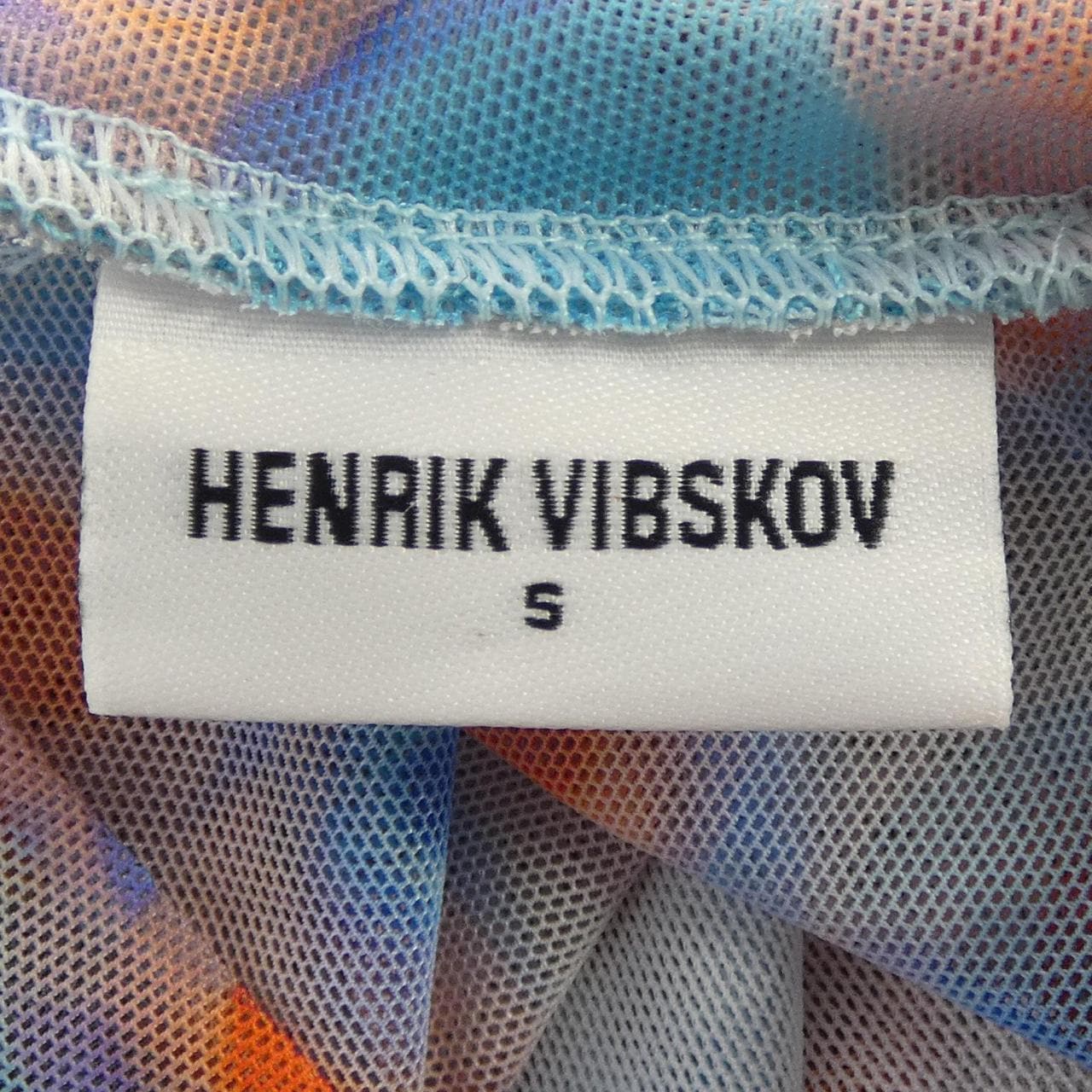 ヘンリックヴィブスコフ HENRIK VIBSKOV トップス