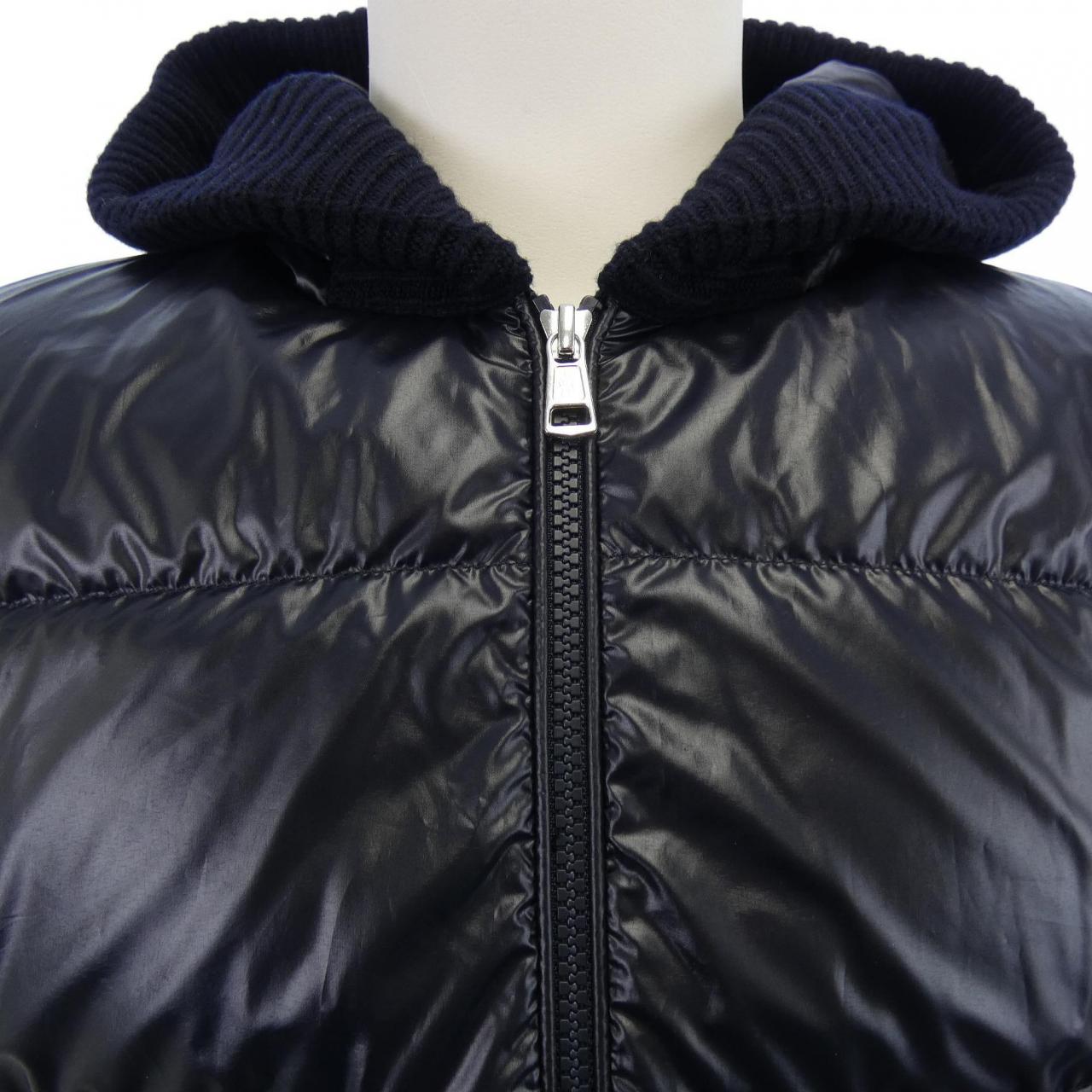 モンクレール MONCLER 20919B00017 ダウンジャケット