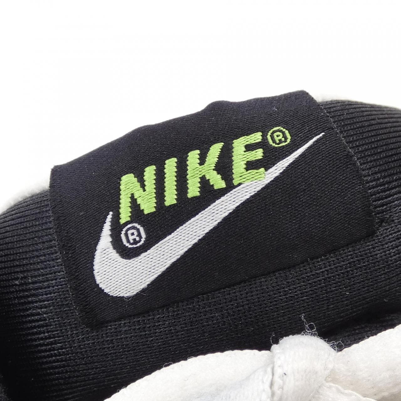 ナイキ NIKE スニーカー