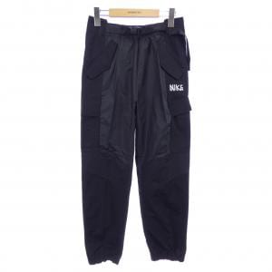 サカイ SACAI 22-0530S DQ9061 010 パンツ