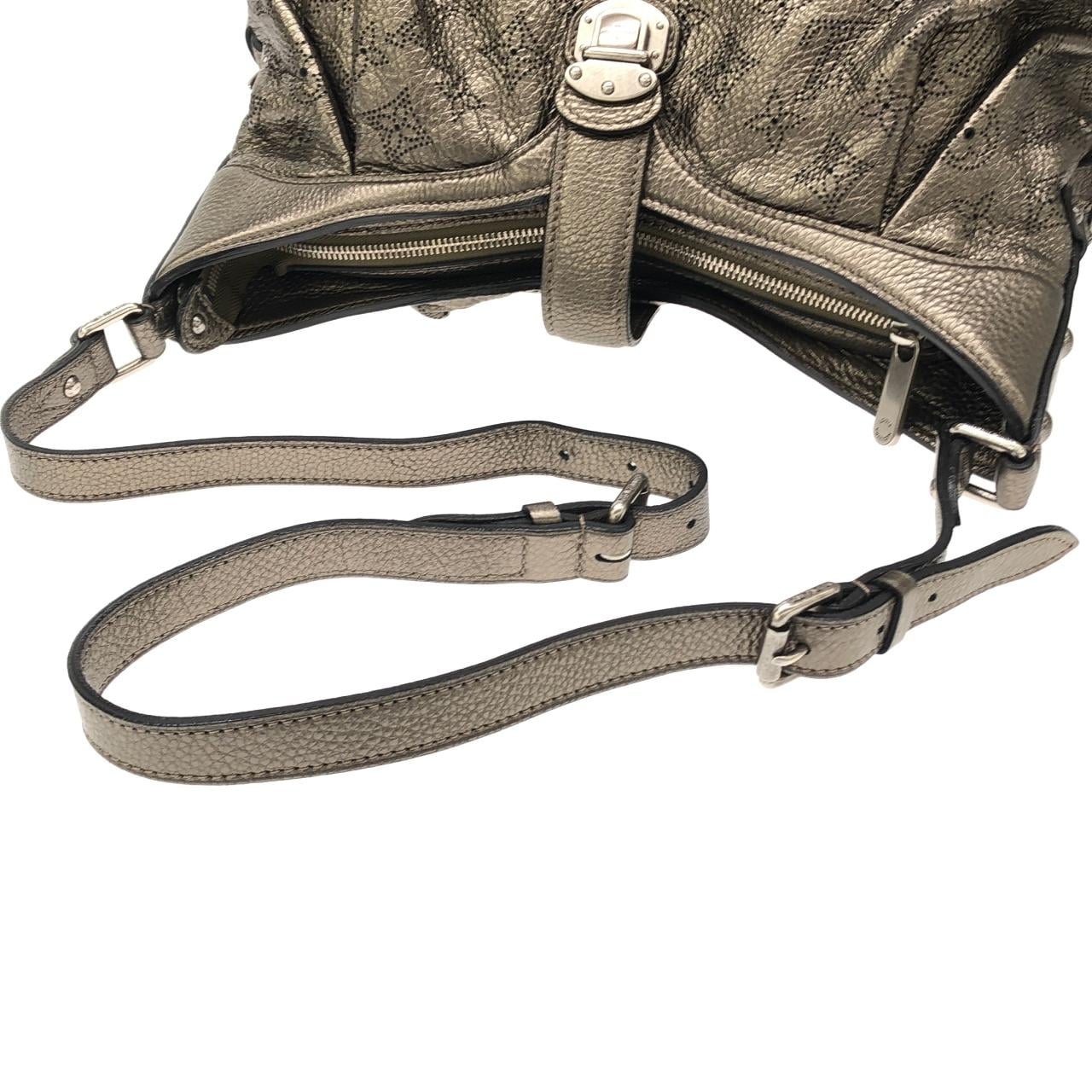 ルイヴィトン マヒナ XS M95717 ショルダーバッグ