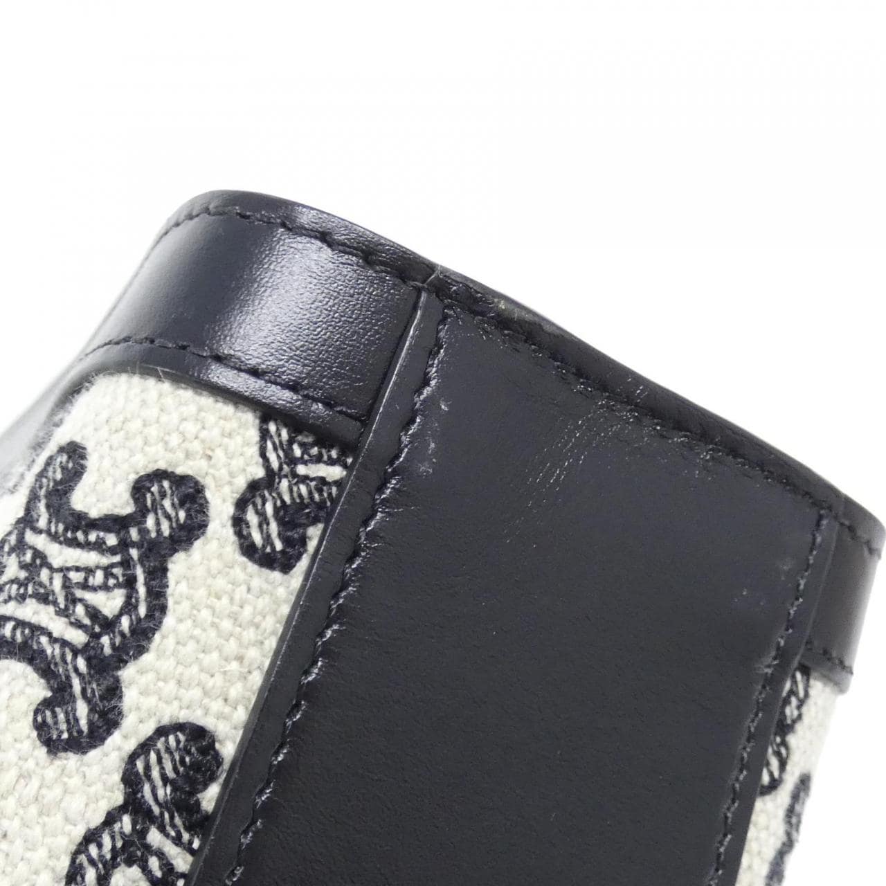 セリーヌ スモール バーティカル カバ 194352CS8 バッグ