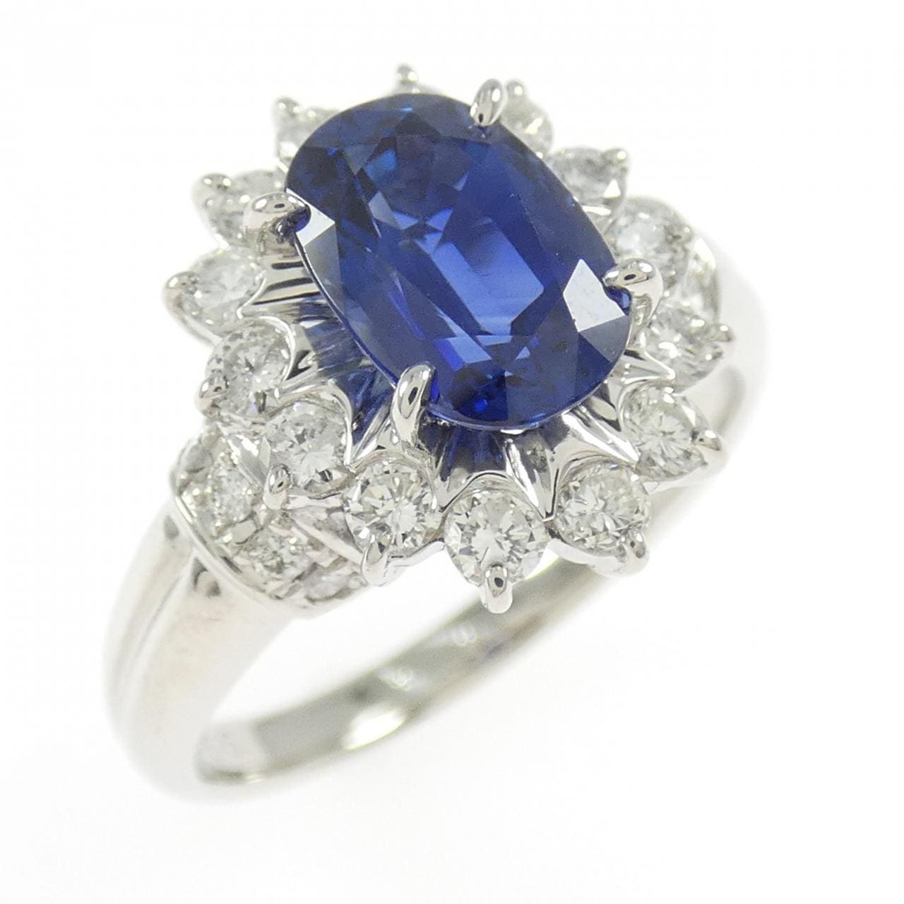 PT900 サファイヤ リング 2.21CT