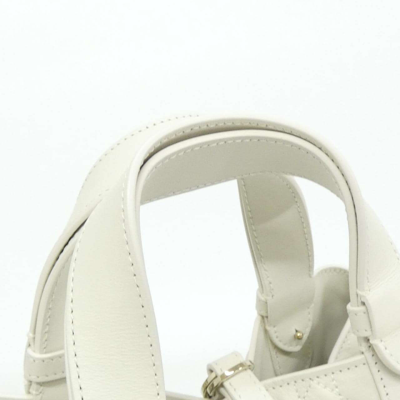 【未使用品】クリスチャンディオール ディオール トゥジュール スモール M2822OSNW バッグ