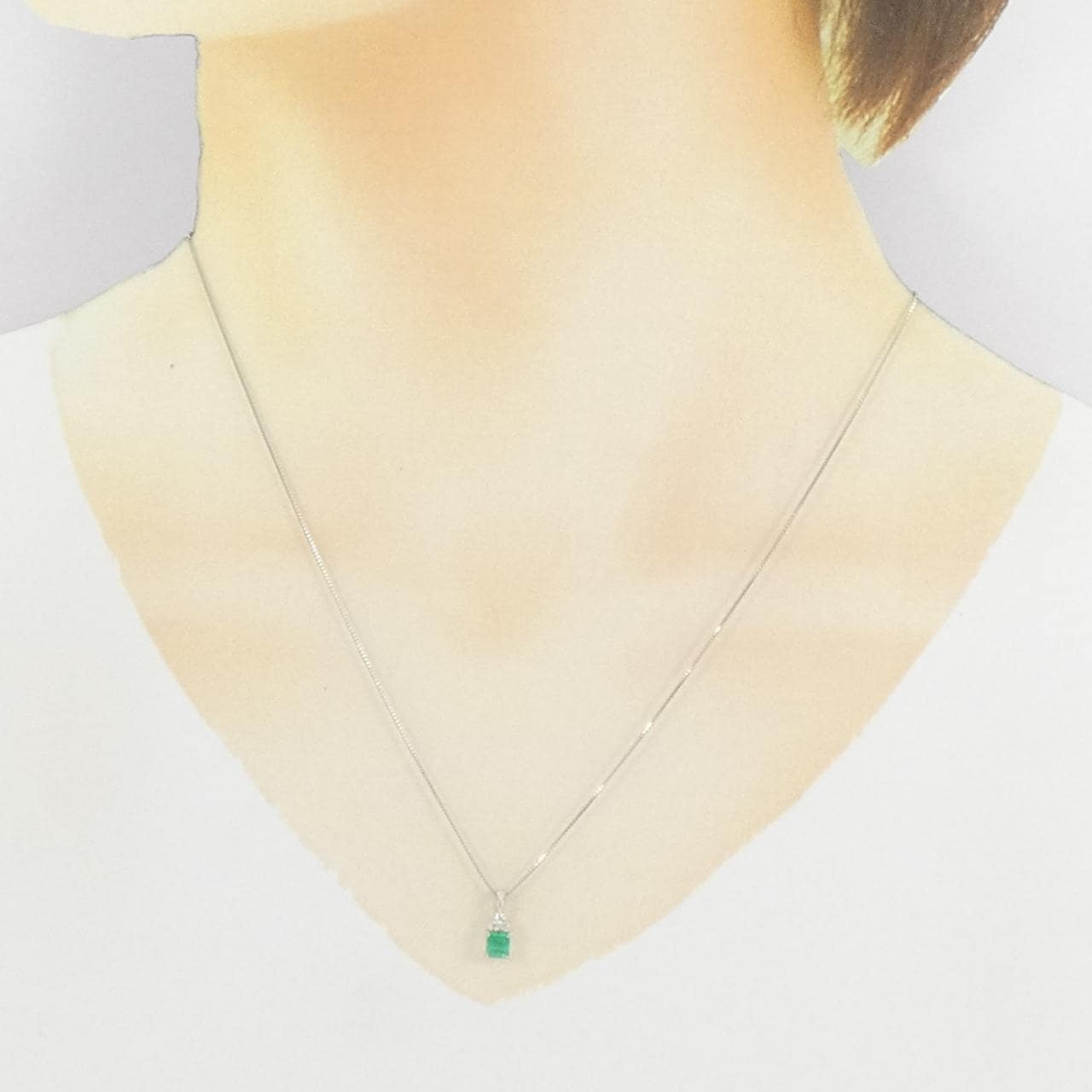 PT900/PT850 エメラルド ネックレス 0.30CT