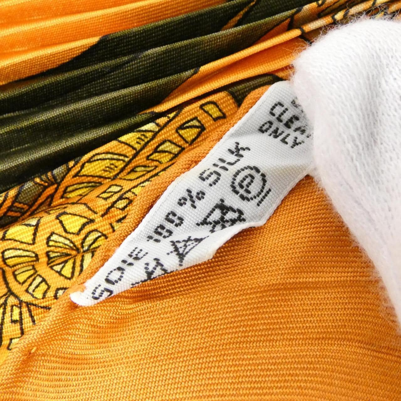 エルメス プリーツ スカーフ