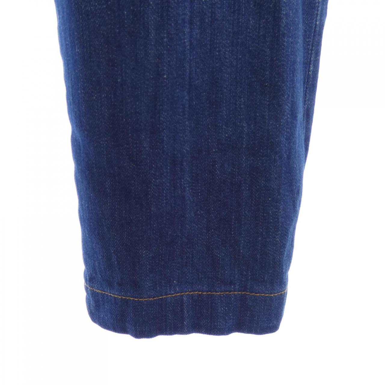 シープラス C PLUS ジーンズ