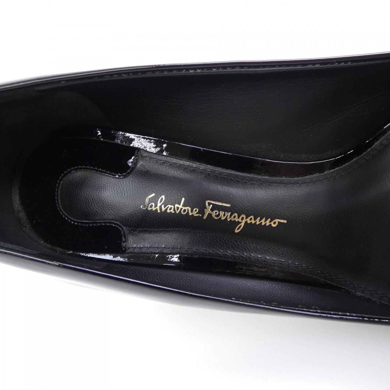 サルヴァトーレフェラガモ SALVATORE FERRAGAMO パンプス