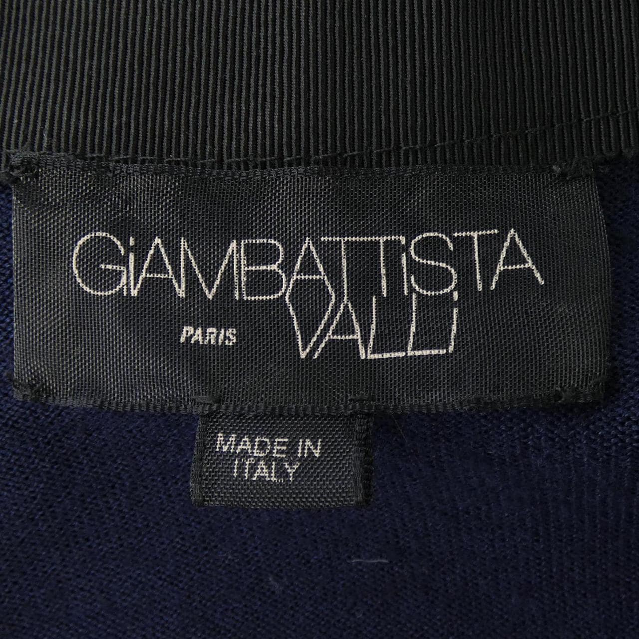 ジャンバティスタヴァリ GIAMBATTISTA VALLI カーディガン