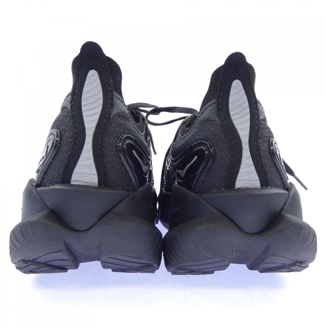 ホカオネオネ HOKA ONE ONE MACH X CAGED スニーカー