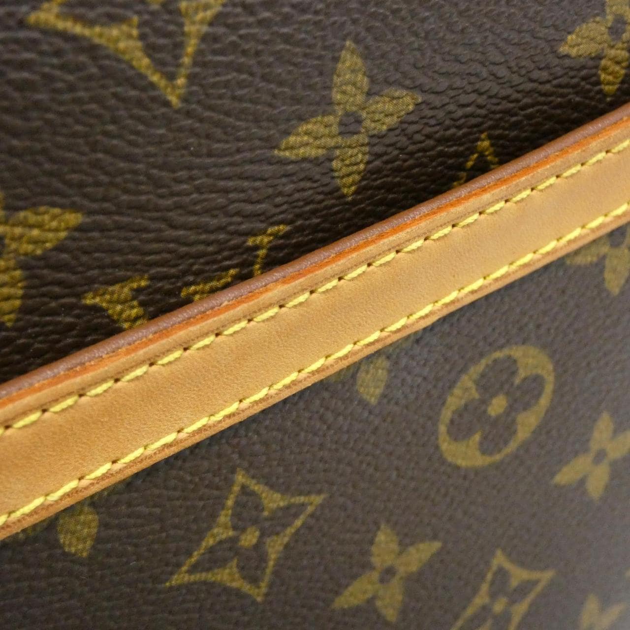 ルイヴィトン モノグラム ブロワ M51221 ショルダーバッグ