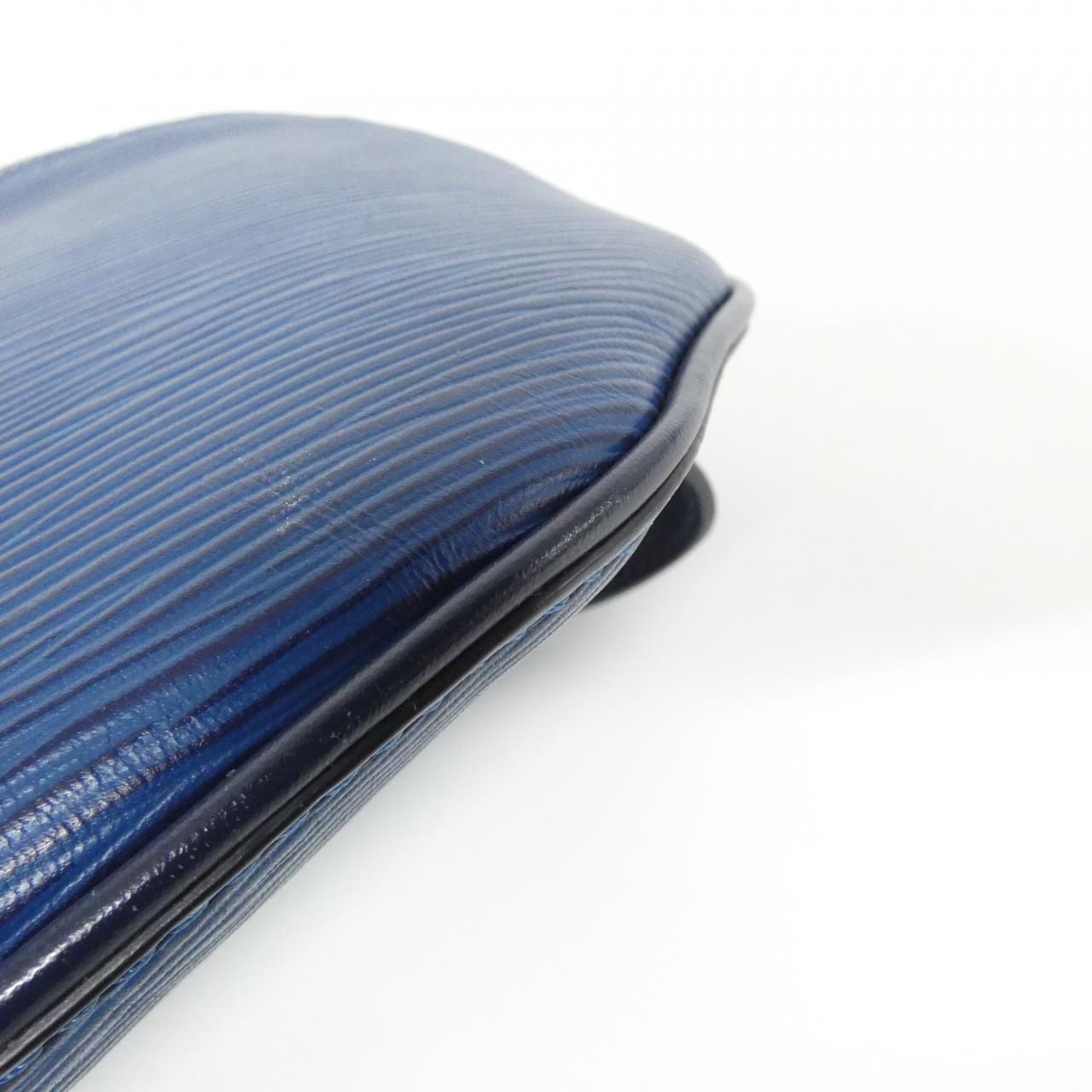 ルイヴィトン エピ(LVサークル) バムバッグ  2018SS M53301 ショルダーバッグ