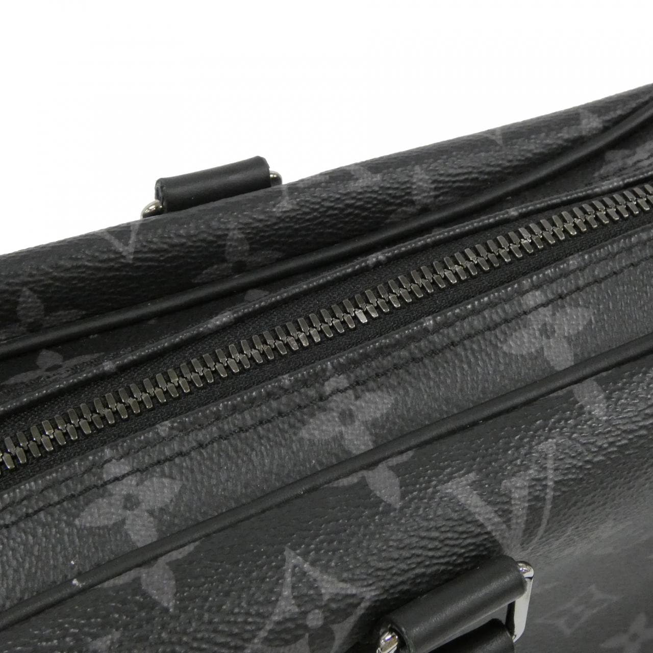 ルイヴィトン モノグラム エクリプス ポルト ドキュマン ヴォワヤージュ M46457 バッグ