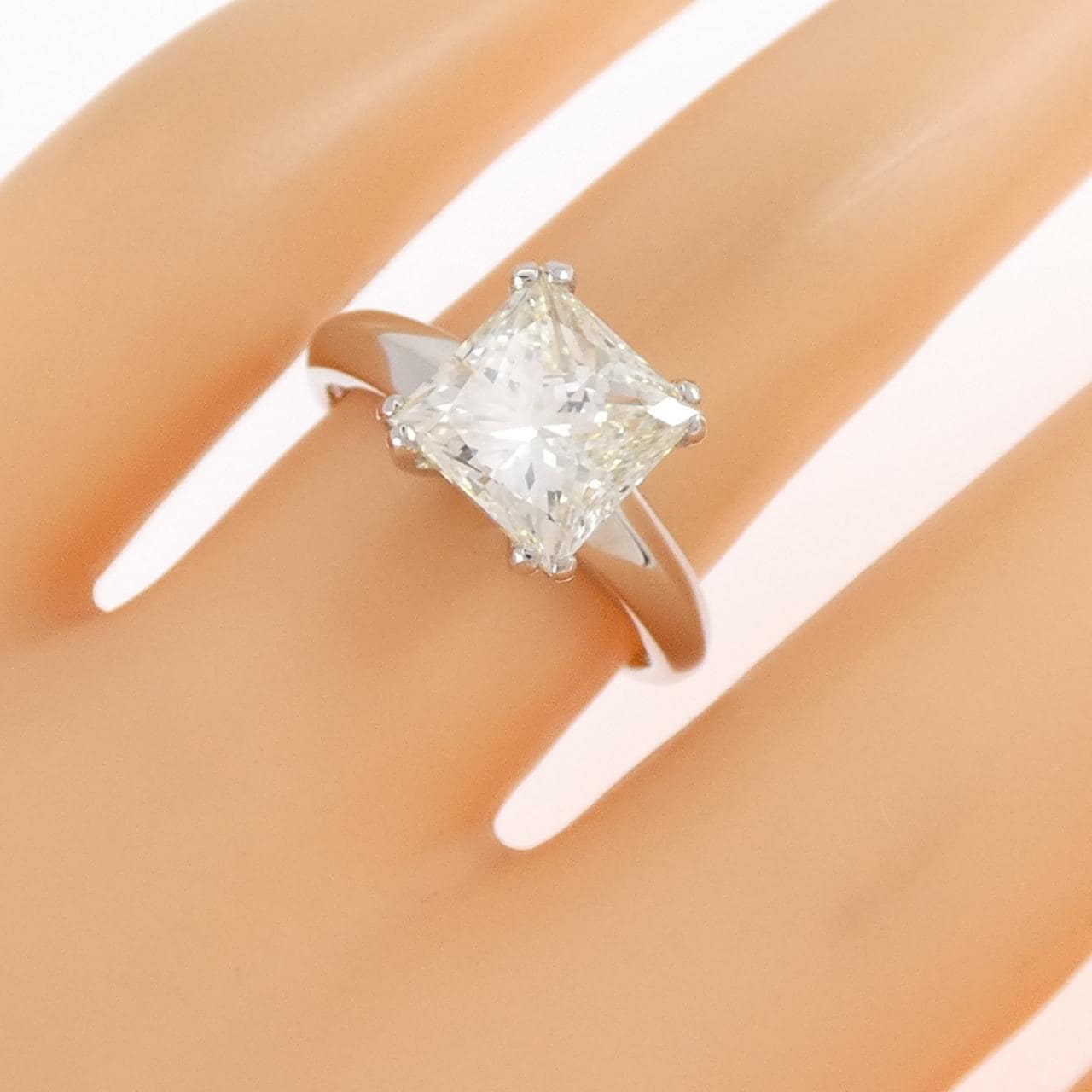 PT950 ダイヤモンド リング 3.014CT VLY VS1 ファンシーカット